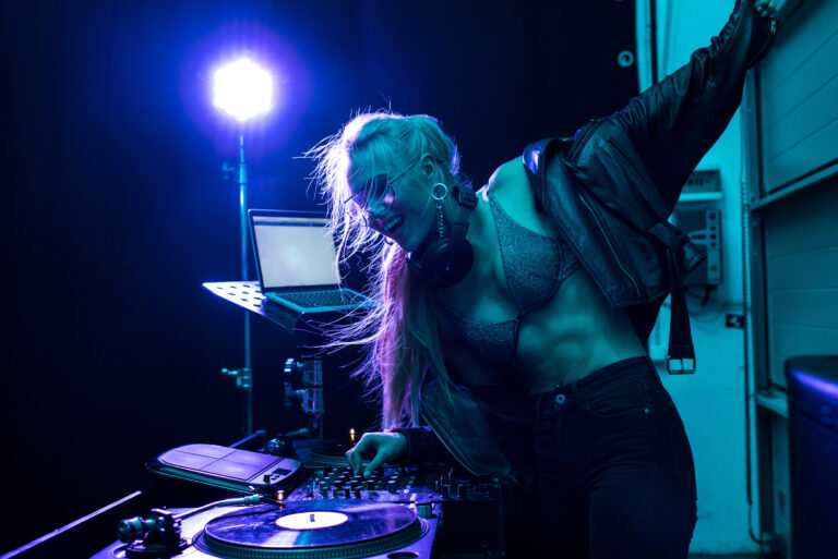 DJ Vaasa tarjoaa Vaasan parhaat DJ-palvelut tilaisuuteen kuin tilaisuuteen!